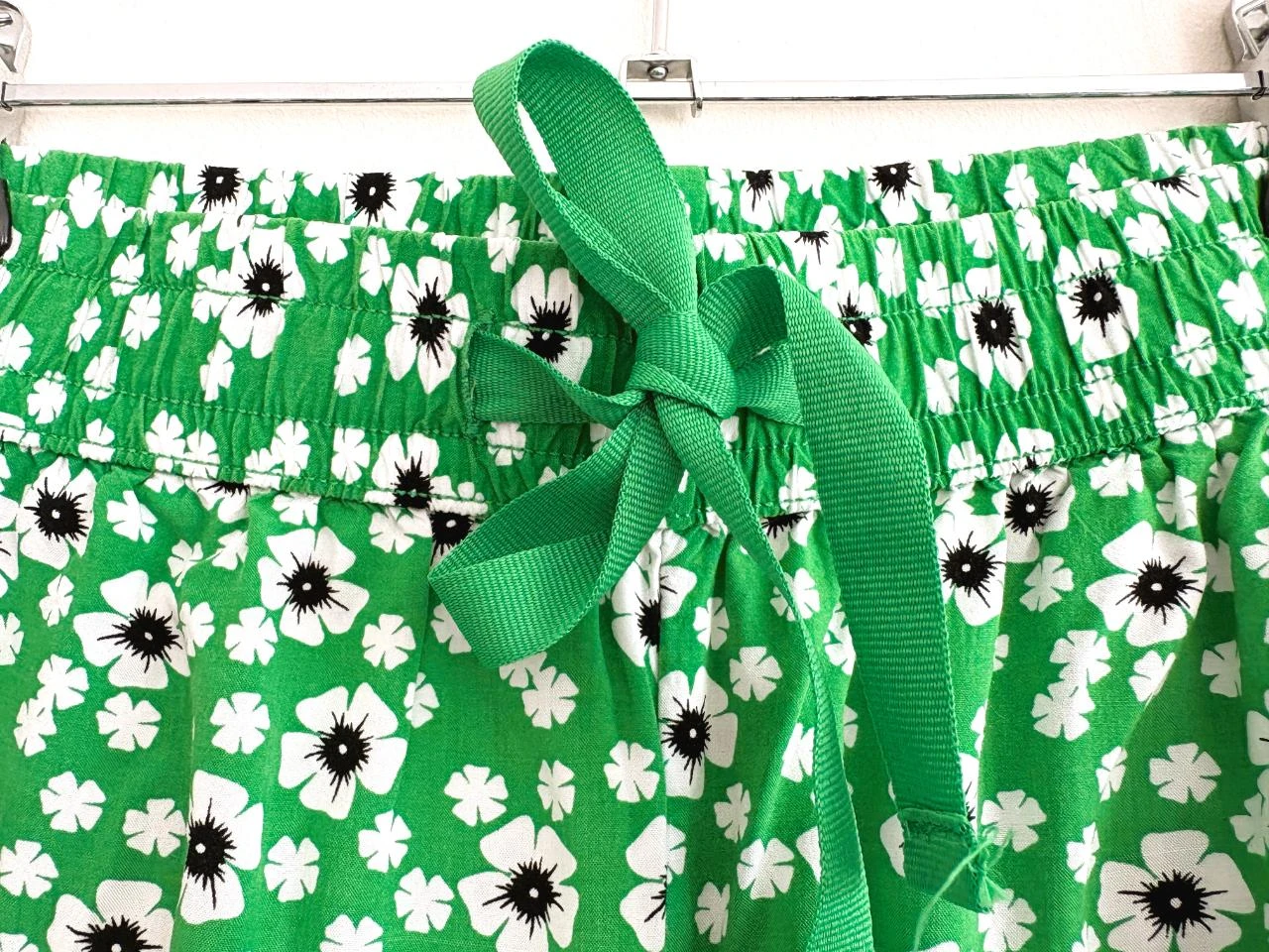🌿 HEMA short de flores verdes – tamanho P – confortável e fofo – photo 2